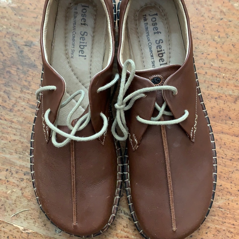 Like New Josef Seibel